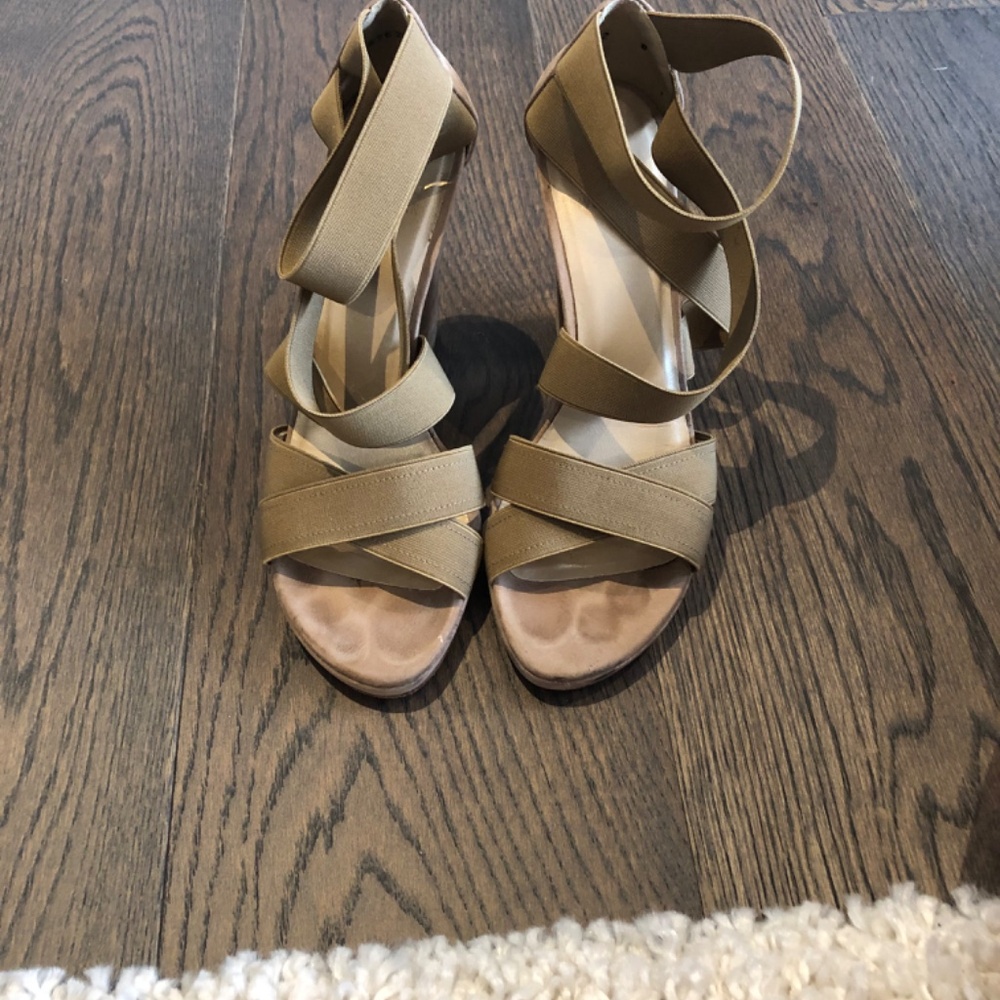 Heels - Picture 2 of 6